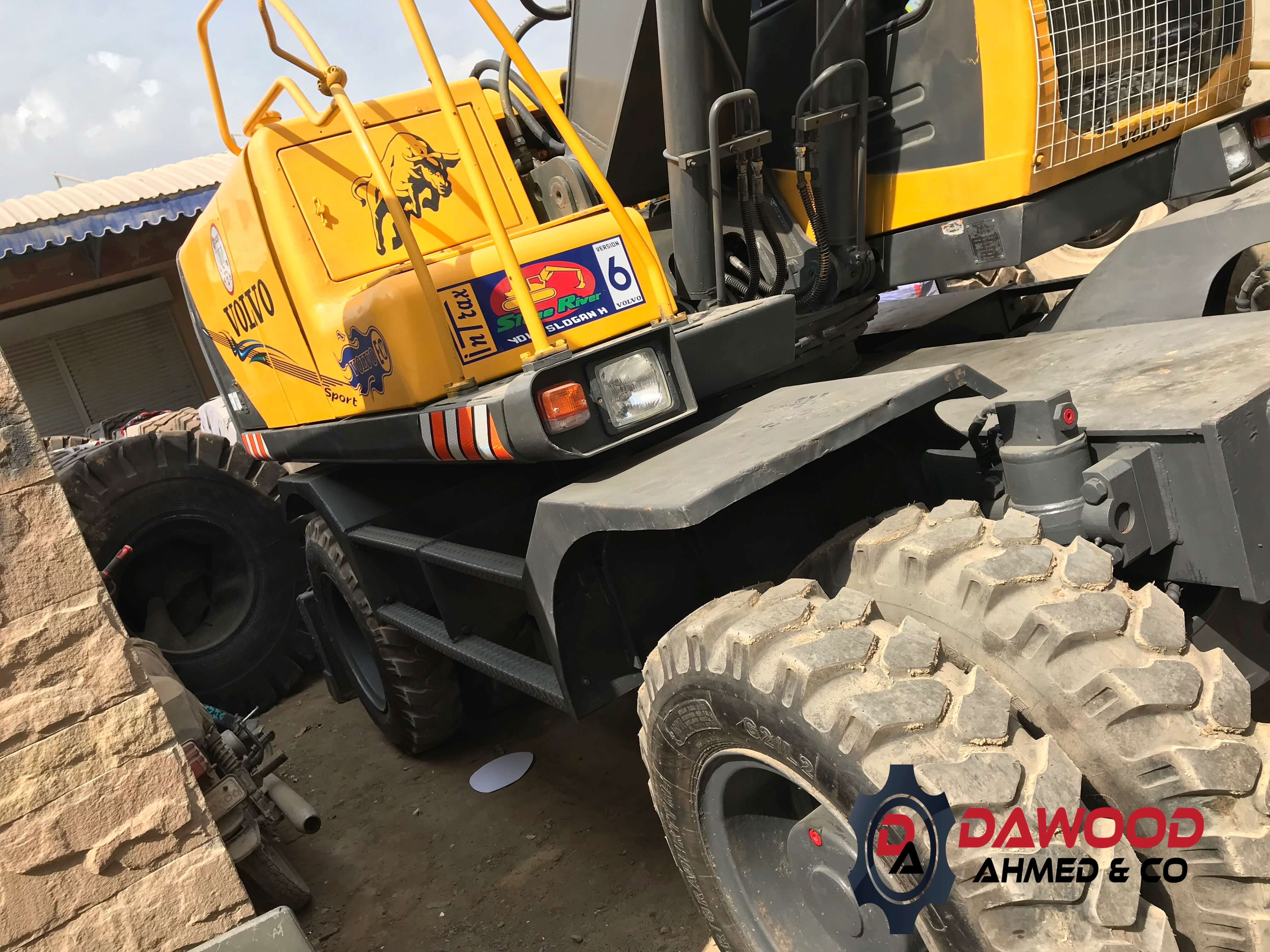 Samsung MX135WS Wheel Excavator, Year: 2000 (comes with Volvo Tag) — photo 2