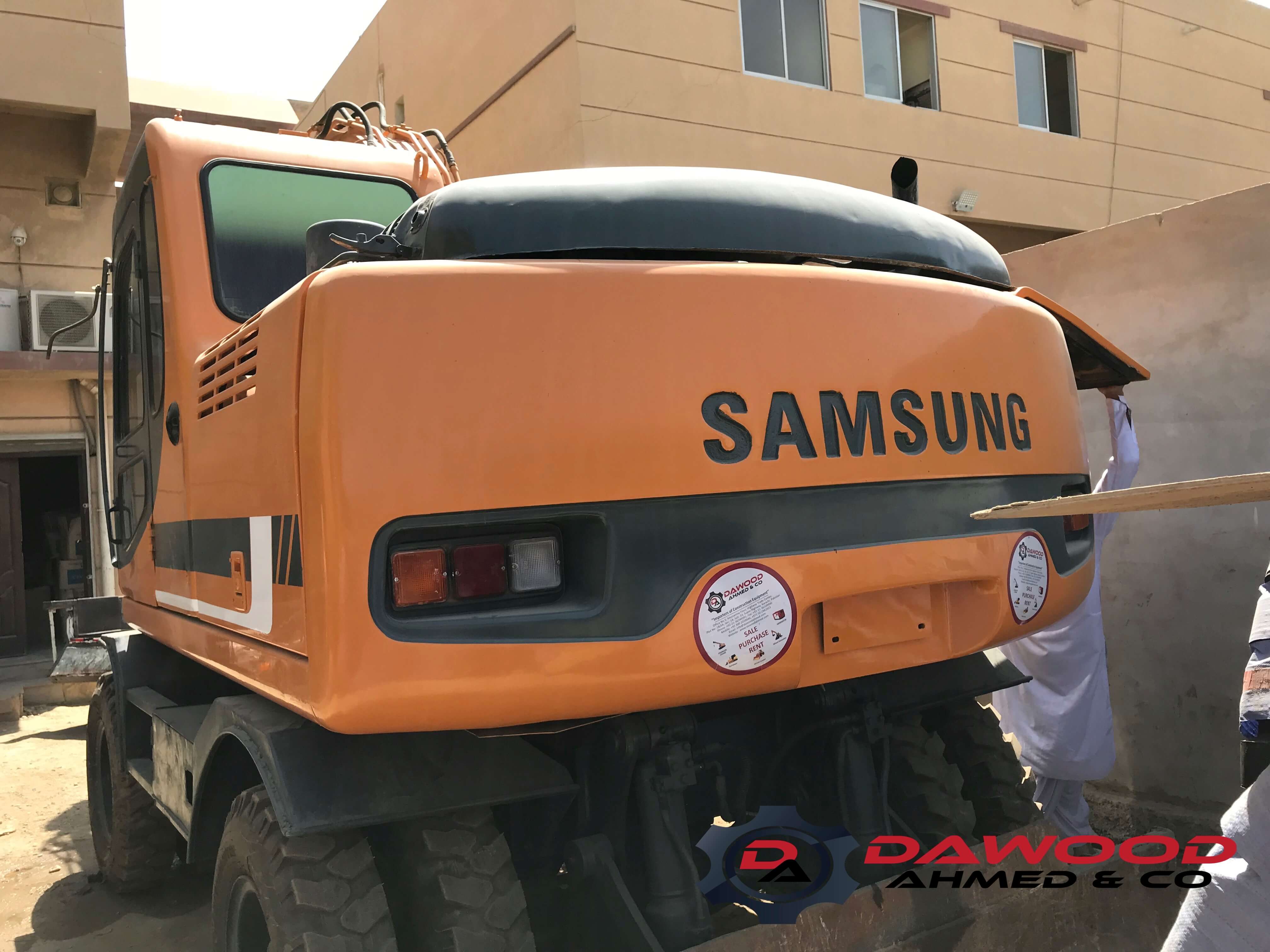 Samsung MX135WS Wheel Excavator, Year: 1999 comes with Brand New Tires — photo 3