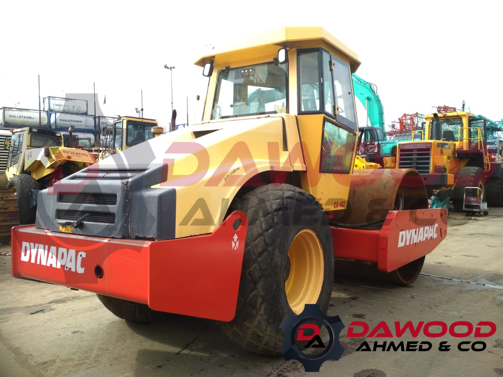 Dynapac CA402D Year: 2001 - With CAB - 4 Cylinder Cummins Engine — photo 3