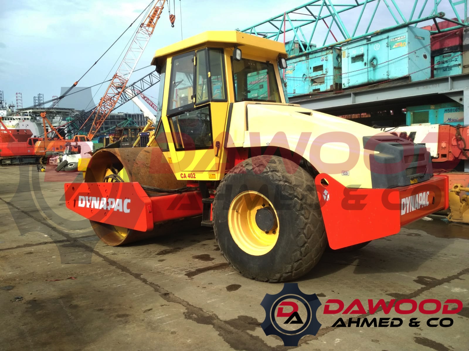 Dynapac CA402D Year: 2001 - With CAB - 4 Cylinder Cummins Engine — photo 2