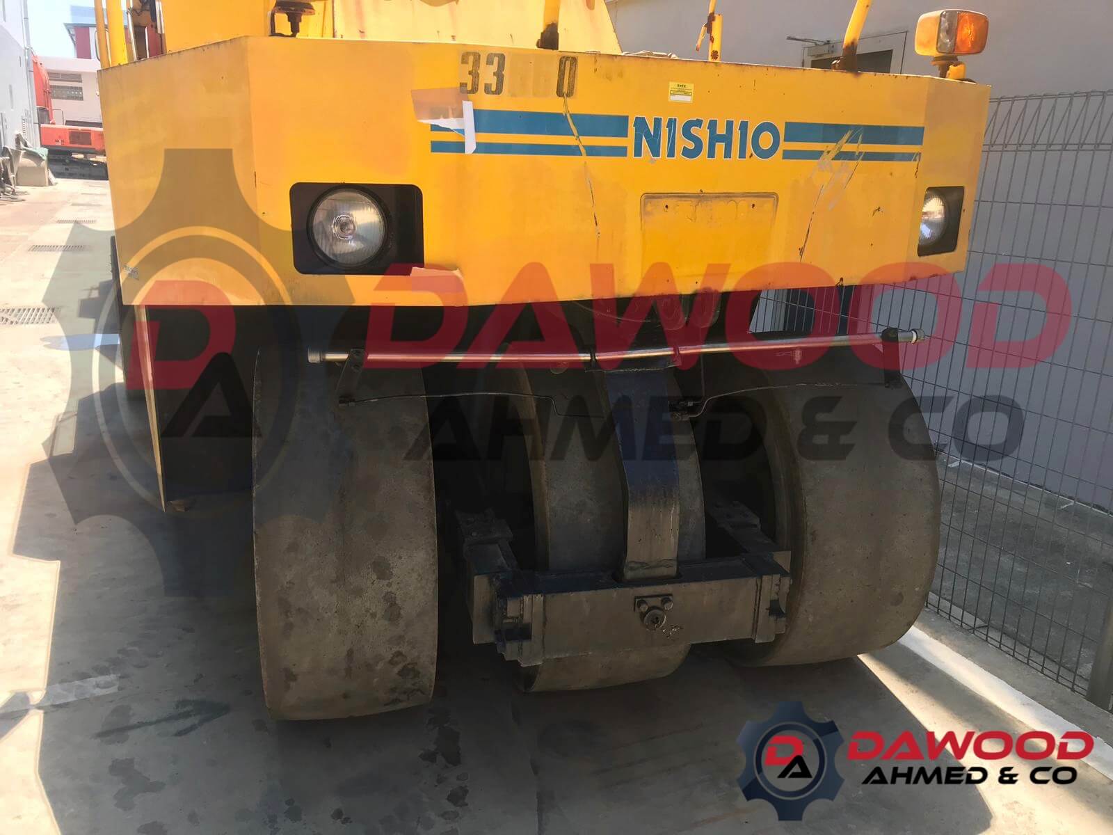 Sakai T2 Pneumatic Tire Roller — photo 2