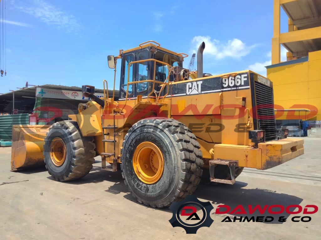 CAT 966F-II Wheel Loader - Very Good Condition - Japan Origin — photo 2
