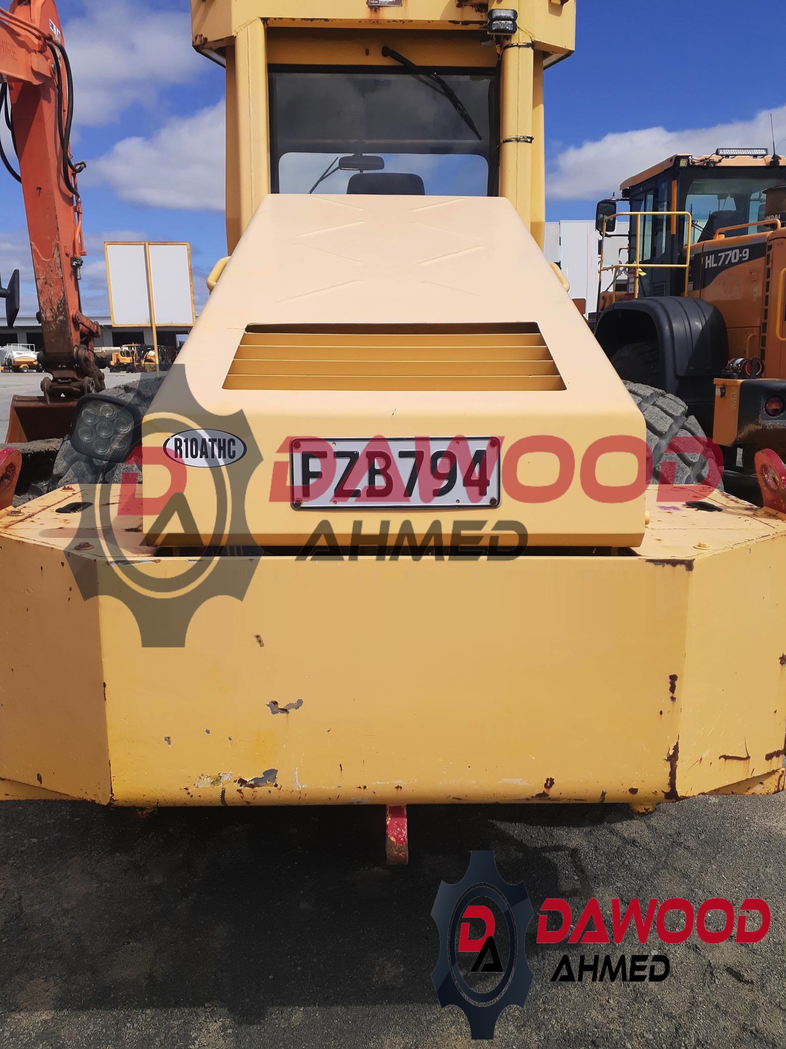 Sakai SV512T Padfoot with Cabin Year: 2008 — photo 4