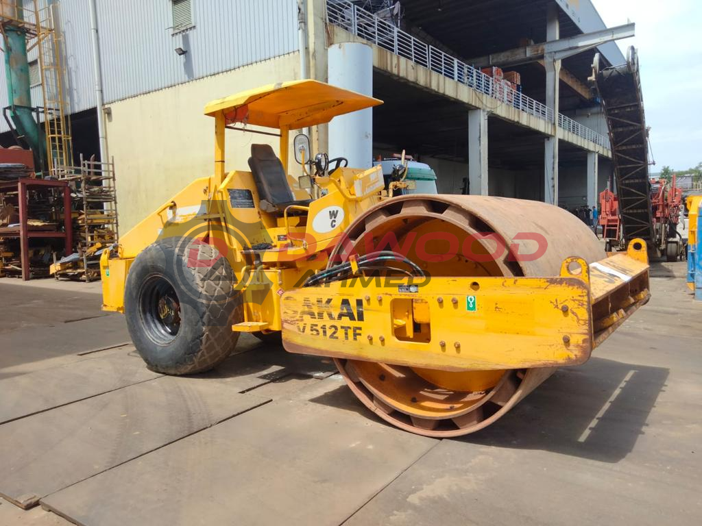 Sakai SV512FT Vibration Roller Year: 2008 — photo 5