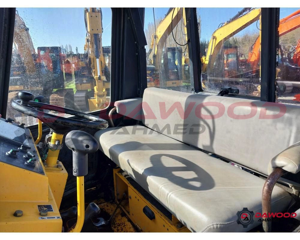 Sakai SW651 Tandem Roller - Year: 2005 - with Cabin — photo 5