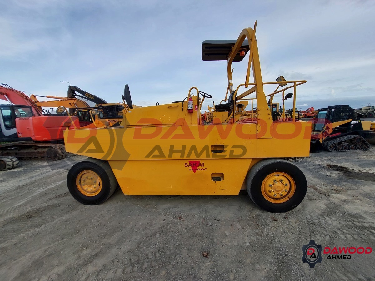 Sakai T600C Pneumatic Tire Roller Unit 1 — photo 2