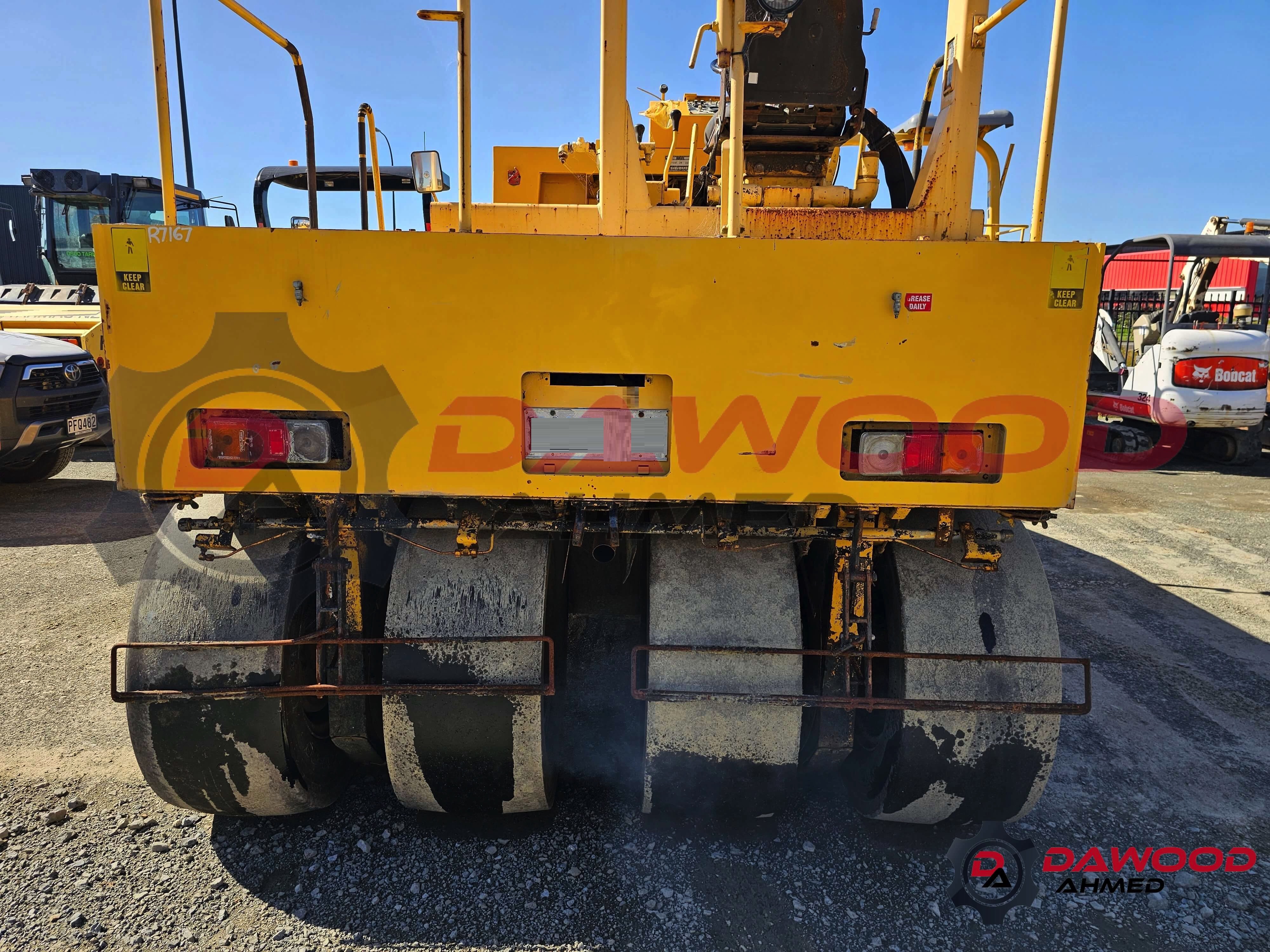 Sakai T600C Pneumatic Tire Roller Unit 2 — photo 3