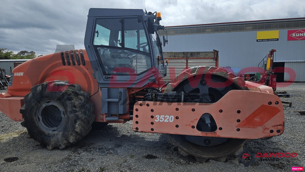 Used Hamm 3520P Pad-foot Vibration Roller — photo 8