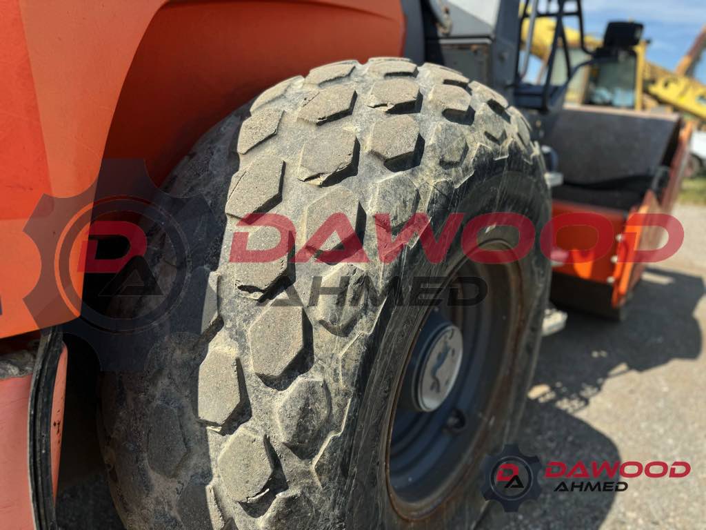 Hamm H11i Smooth Drum Vibation Roller Year 2014 — photo 4