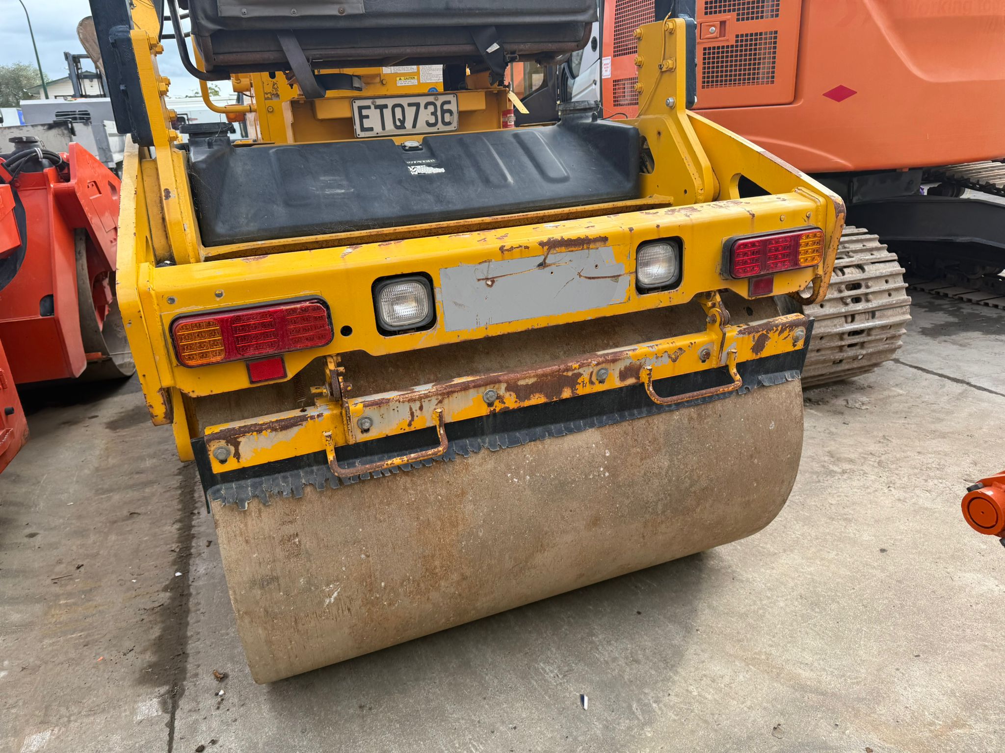 Sakai SW652 Tandem Roller Year: 2009 — photo 2