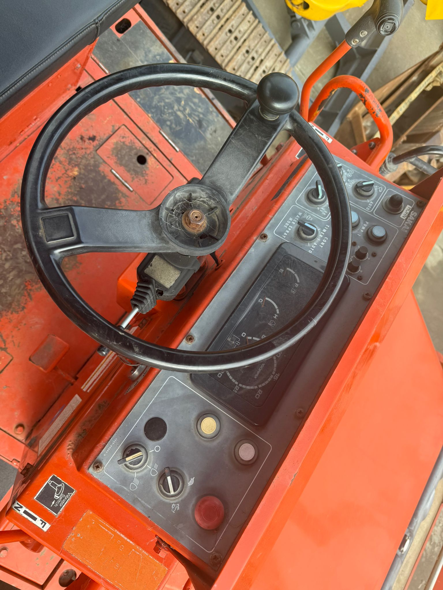 Sakai SW652 Tandem Roller Year: 2009 Unit 2 — photo 4