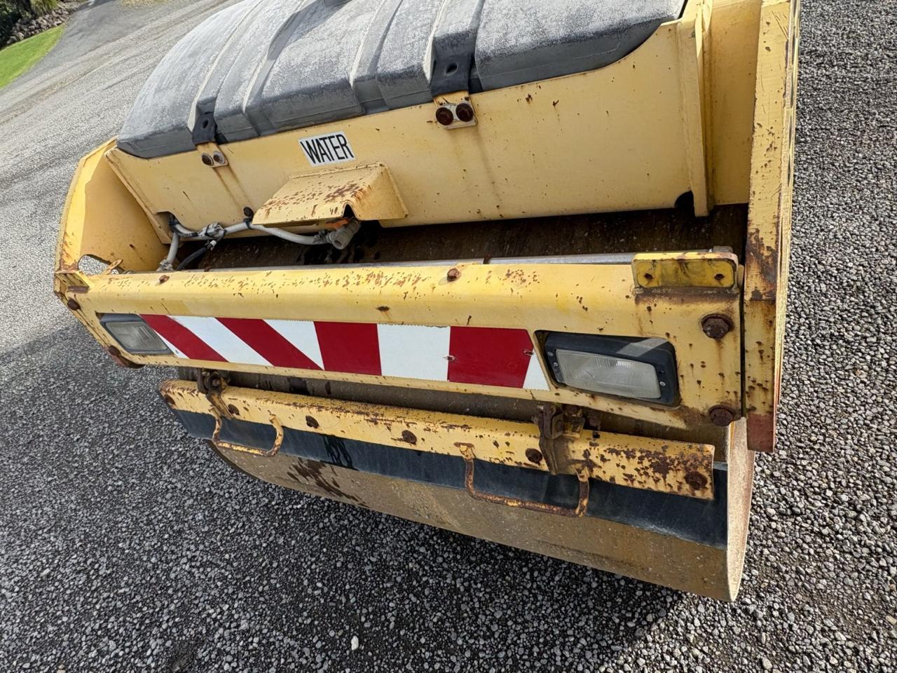 Sakai SW651 Tandem Roller Year: 2005 — photo 3