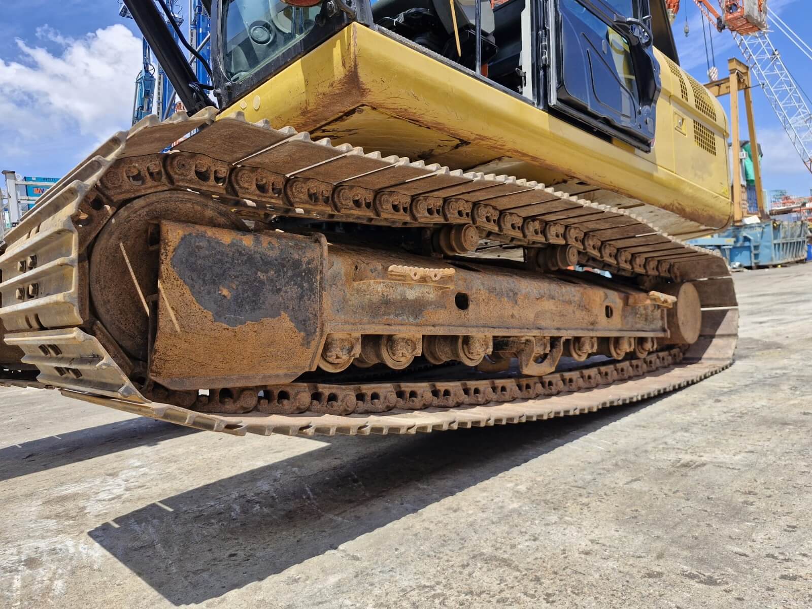 Used CAT 320GX Crawler Excavator | 2022 Model – Reliable & Well-Maintained — photo 2
