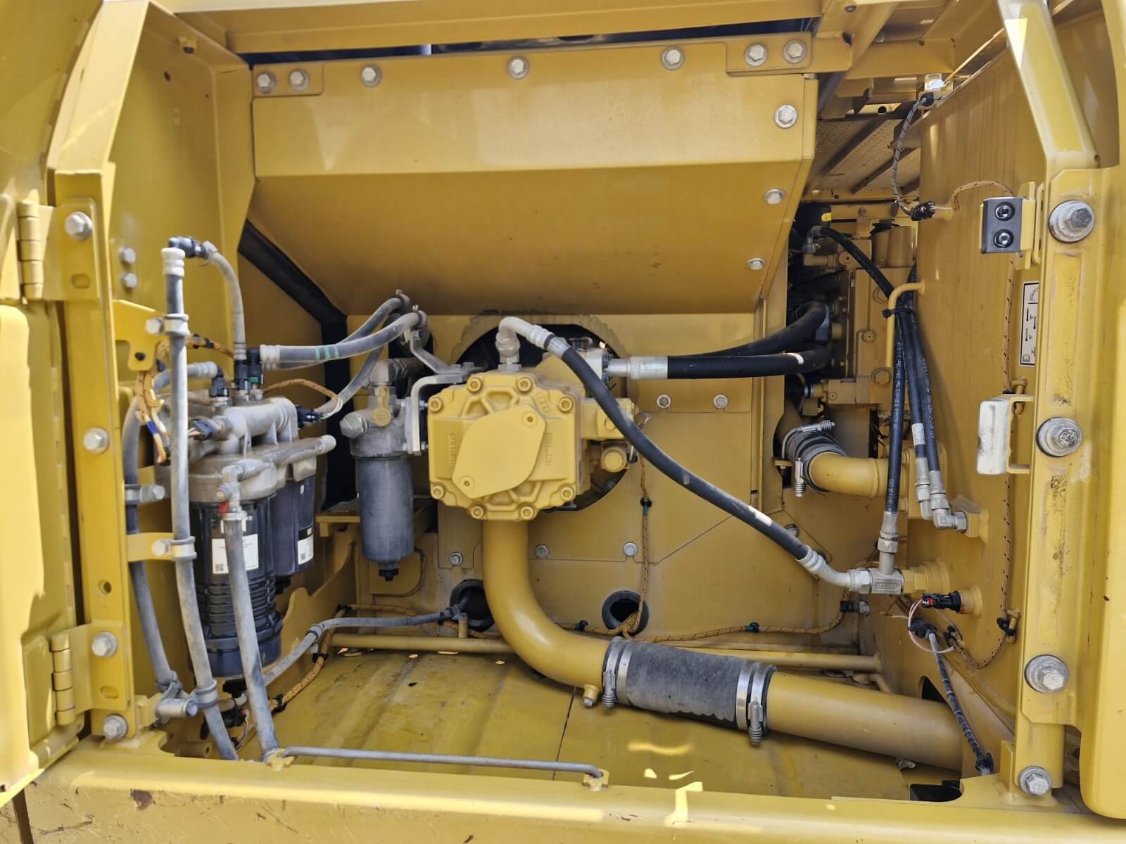 Used CAT 320GX Crawler Excavator | 2022 Model – Reliable & Well-Maintained — photo 6