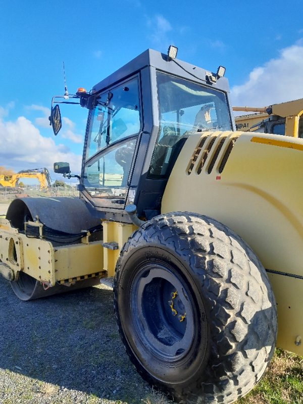 Hamm 3410 with Cabin and Blade Year: 2008 — photo 4