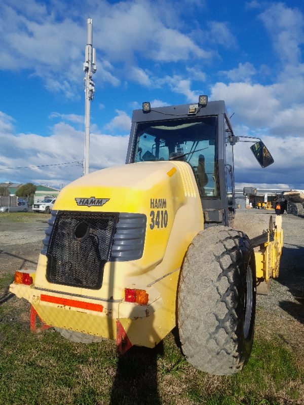 Hamm 3410 with Cabin and Blade Year: 2008 — photo 5