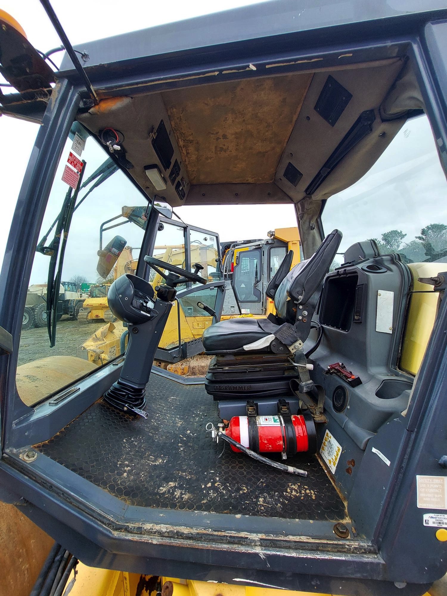 Hamm 3410 with Cabin and Blade Year: 2008 — photo 7