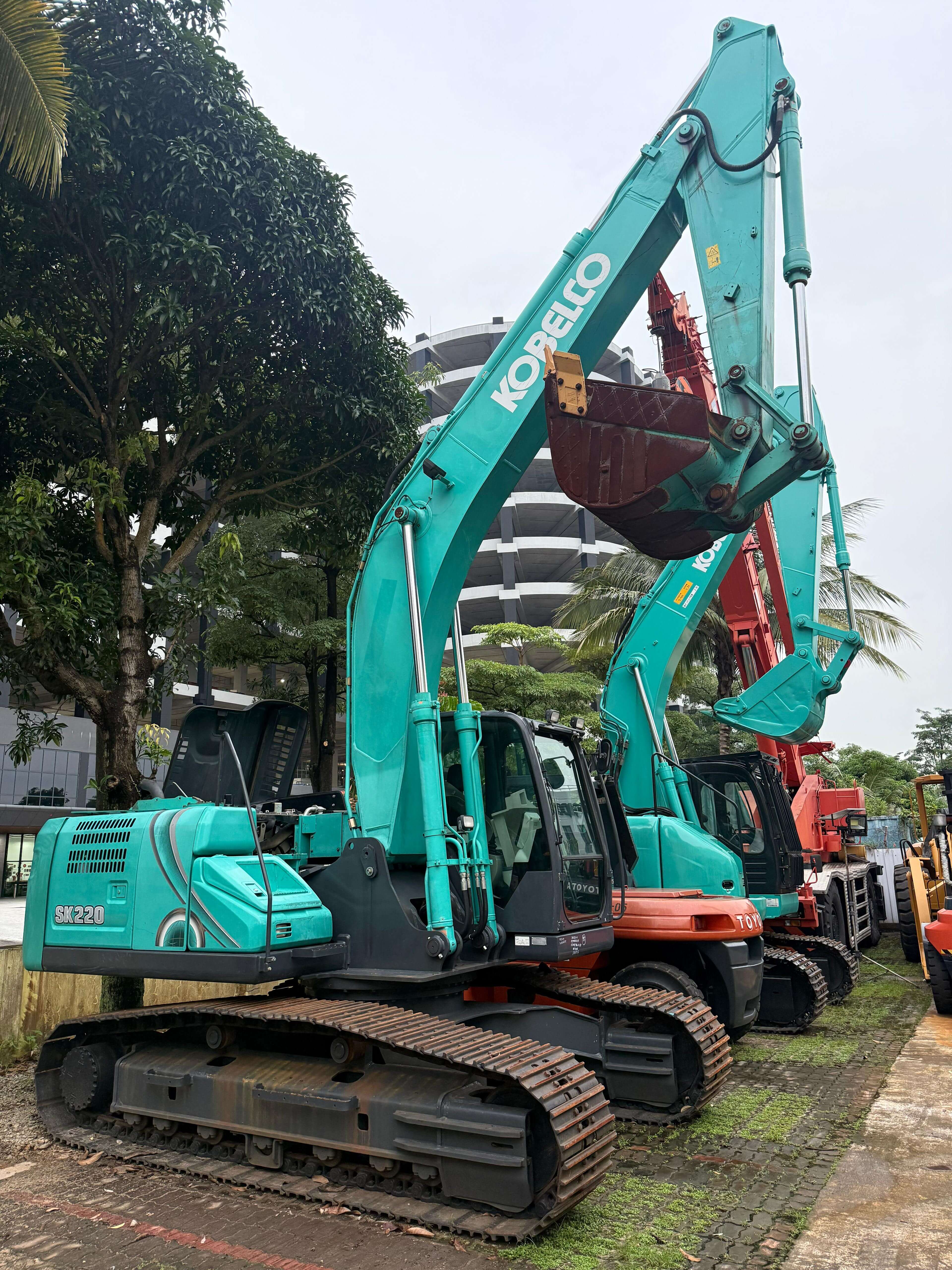 Used Kobelco SK220-10 Crawler Excavator | 2022 Model – Powerful & Reliable 2022 — For Sale at Dawood Ahmed FZE