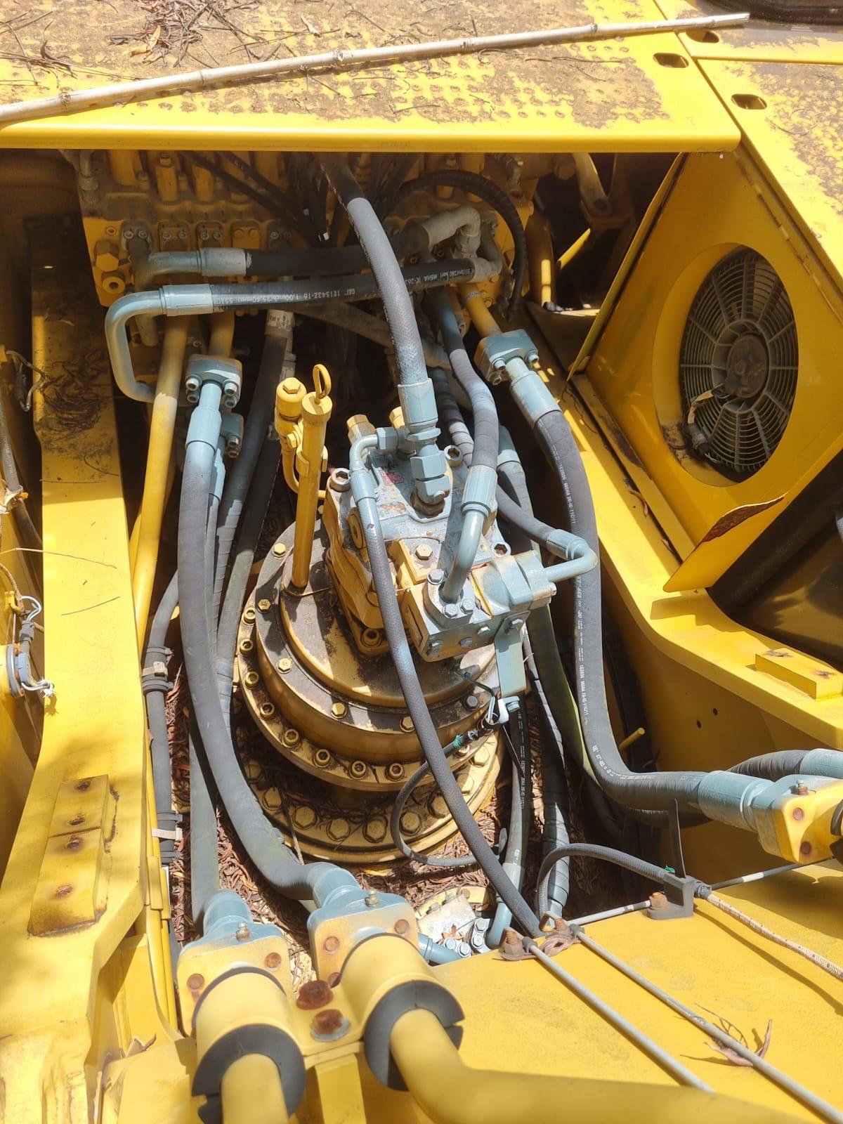 Used CAT 340D Crawler Excavator – 2018 Model in Excellent Working Condition — photo 8