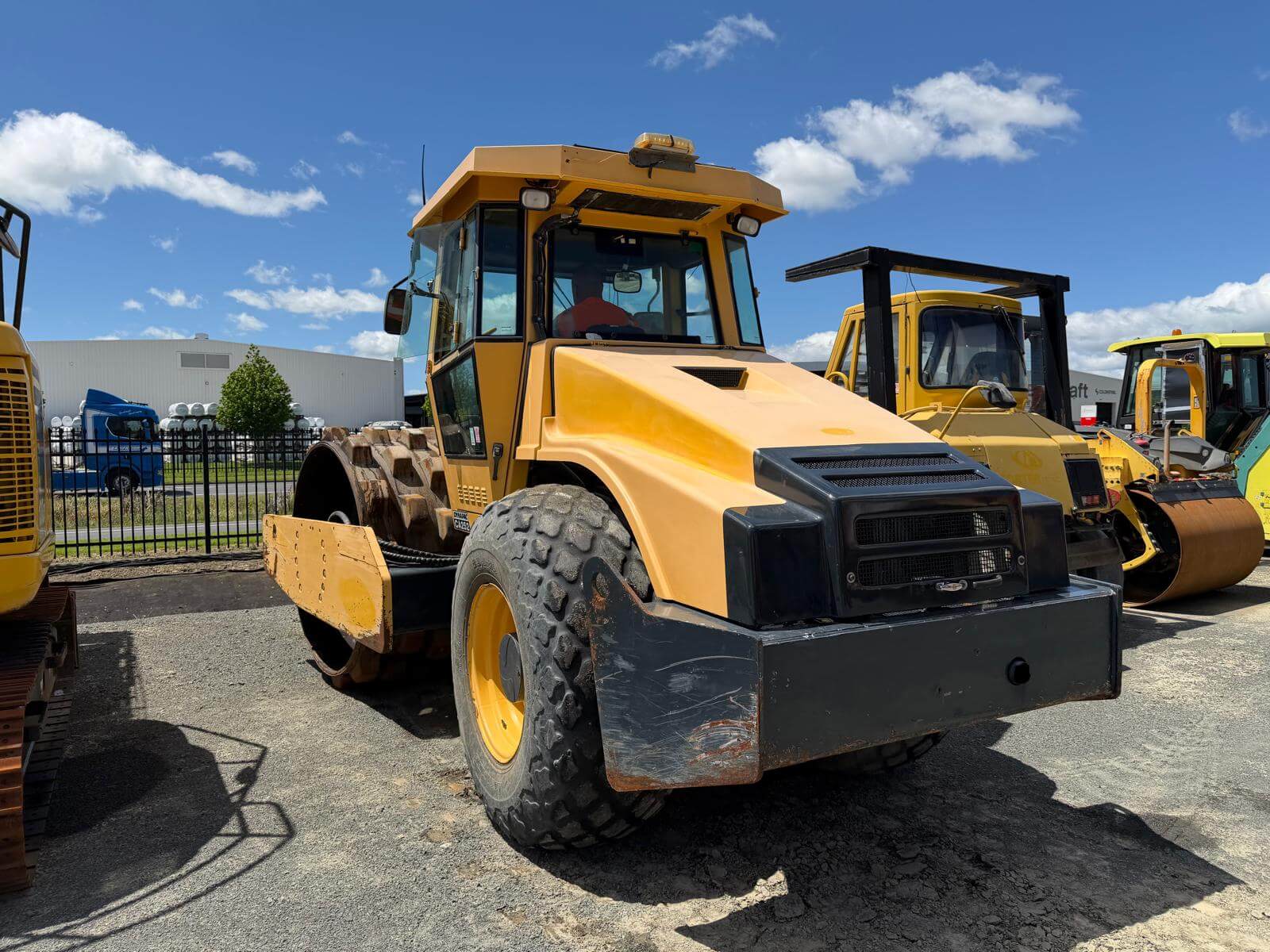 Used 2006 Dynapac CA252D Road Roller | Strong Performance & Ready to Work — photo 2