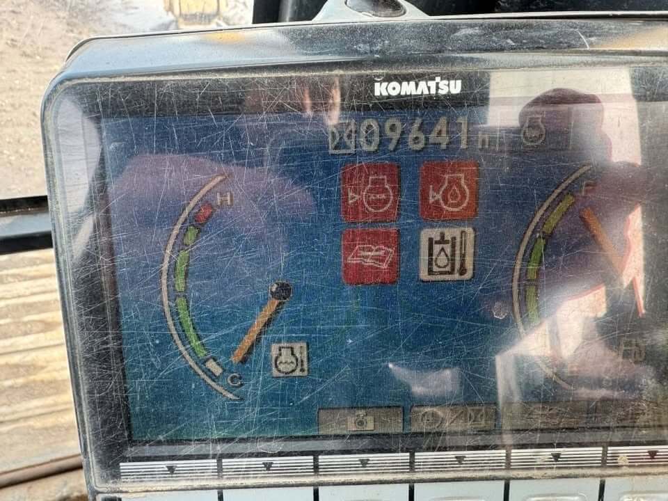 Used Komatsu PC400LC-8 Crawler Excavator for Sale | Heavy Duty 40 Ton Excavator — photo 2