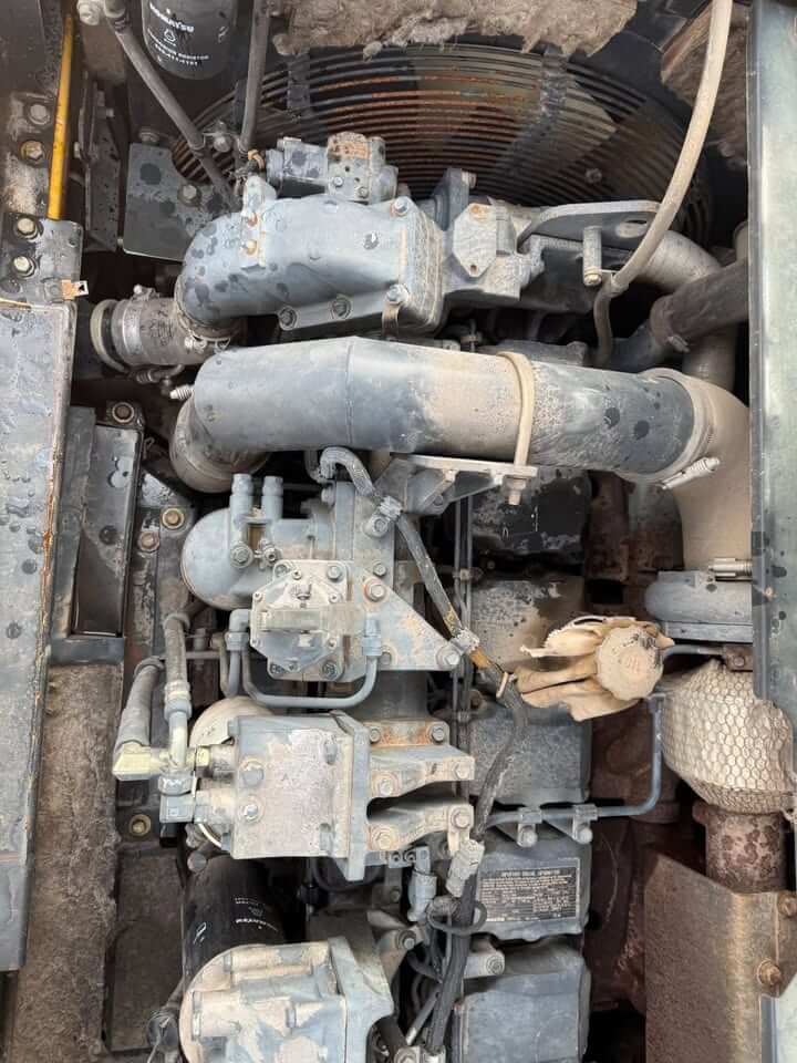 Used Komatsu PC400LC-8 Crawler Excavator for Sale | Heavy Duty 40 Ton Excavator — photo 3