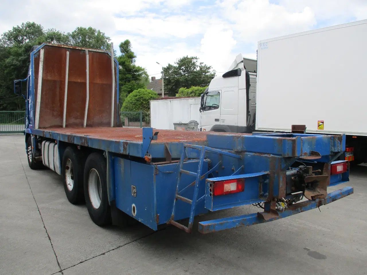 2003 Volvo FH12.460 — photo 2
