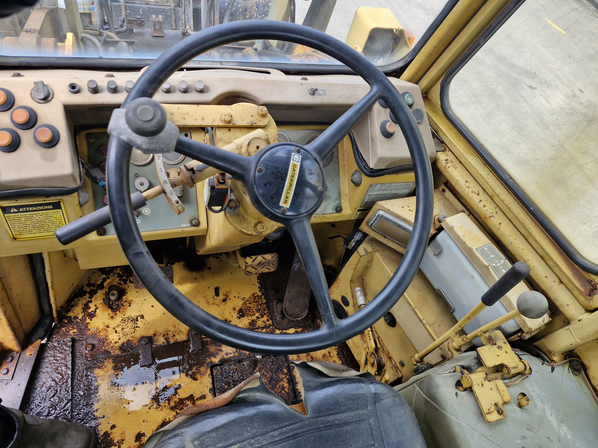 1990 Caterpillar IT12 — photo 12
