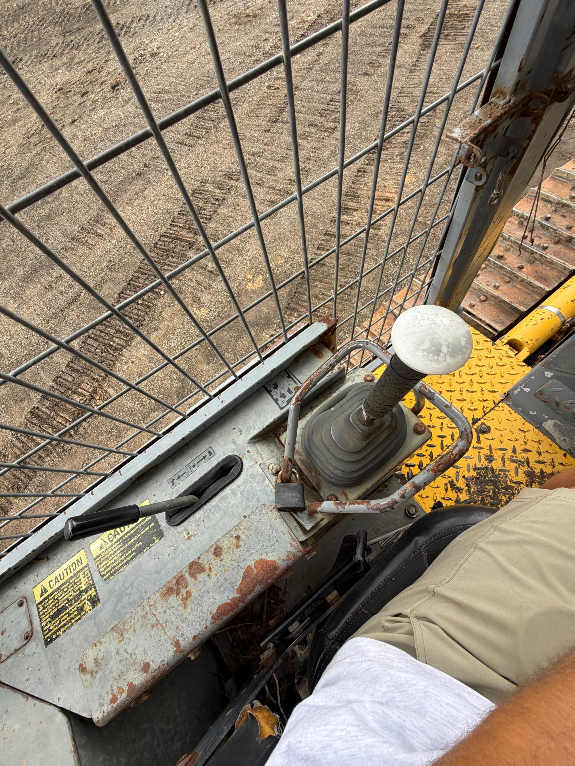1994 Komatsu D38E-1 Bulldozer — photo 4