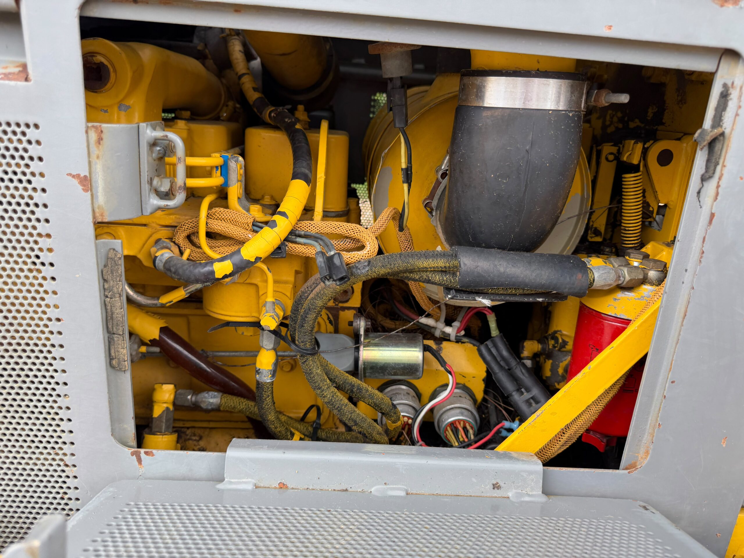 1994 Komatsu D38E-1 Bulldozer — photo 6