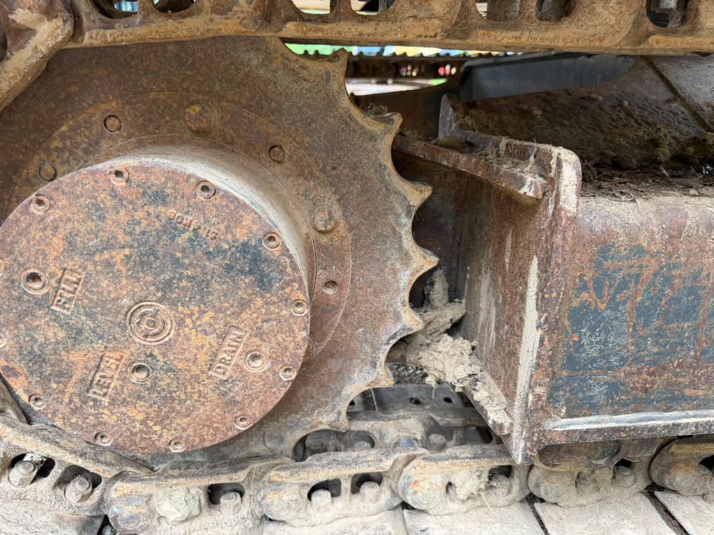 1997 Komatsu PC60-7 Excavator — photo 9