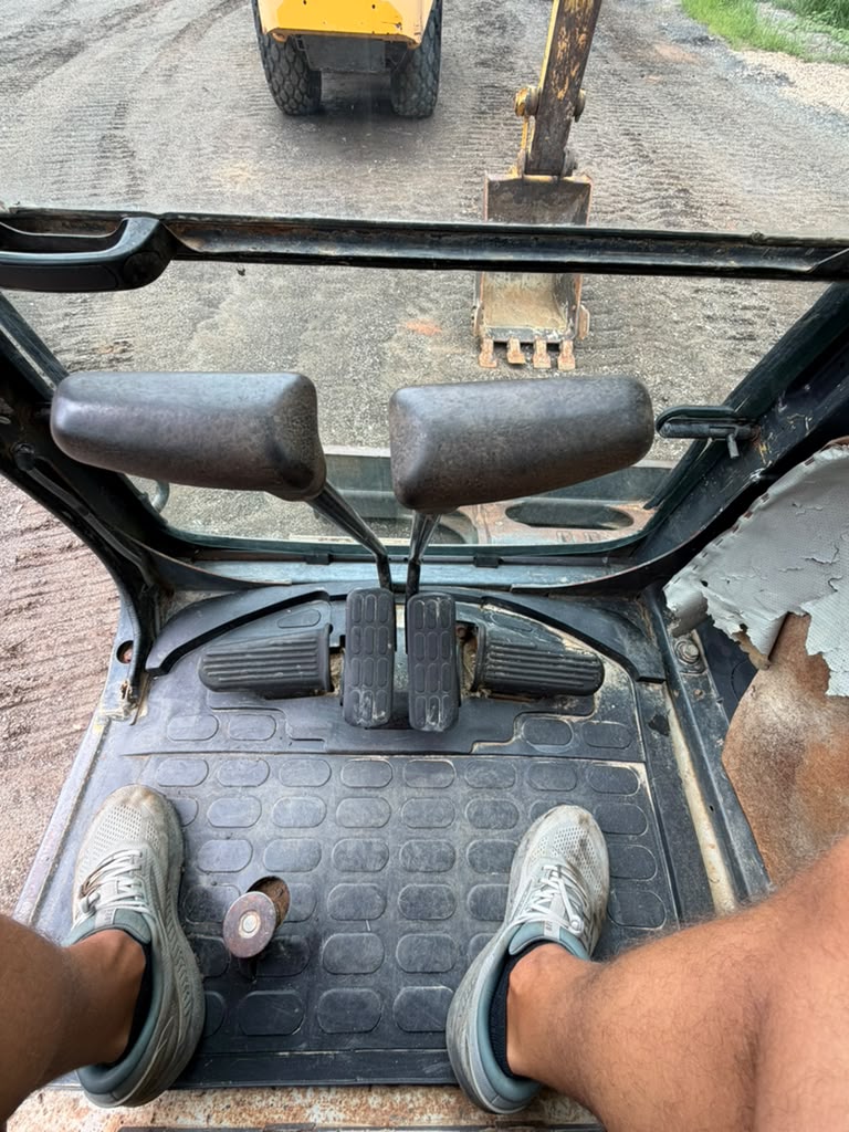1997 Komatsu PC60-7 Excavator — photo 14