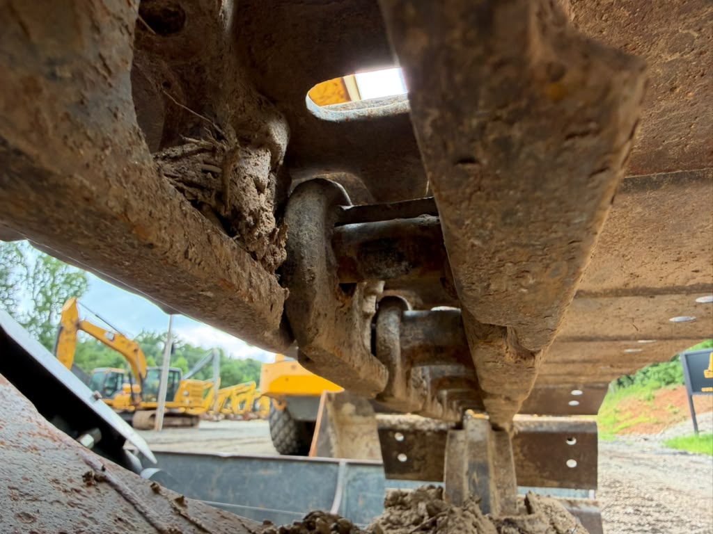1997 Komatsu PC60-7 Excavator — photo 18