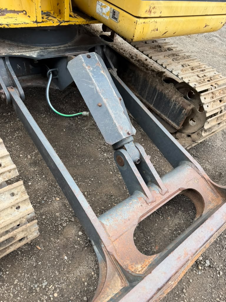 1997 Komatsu PC60-7 Excavator — photo 19