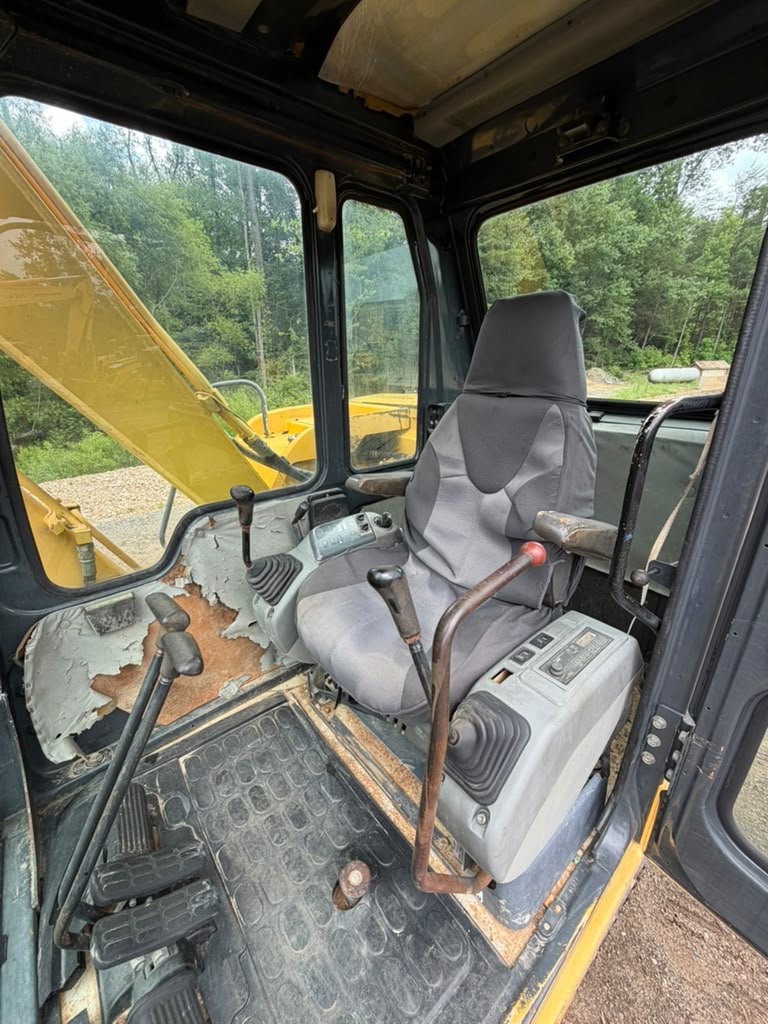 1997 Komatsu PC60-7 Excavator — photo 7