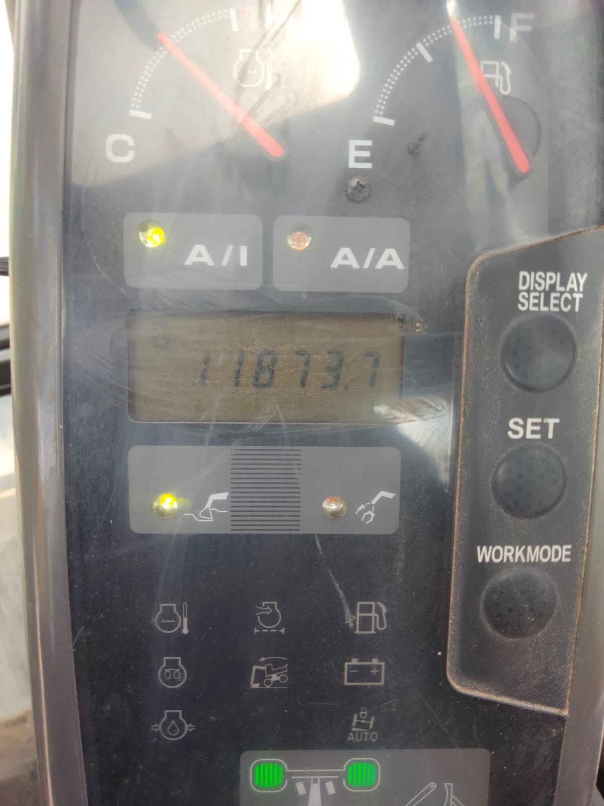 2006 Hitachi ZX160W — photo 9