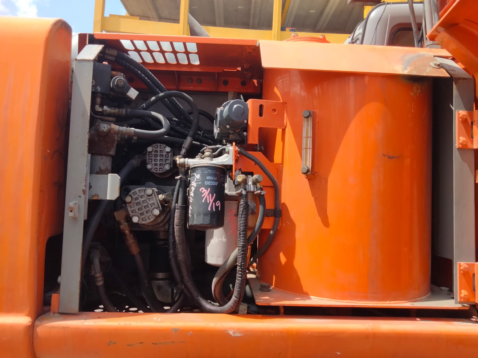2006 Hitachi ZX160W — photo 7
